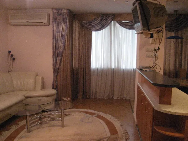 Аренда квартир: ул.  Михайловская  2, Киев долгосрочно /F528563165-528563165-фото№1