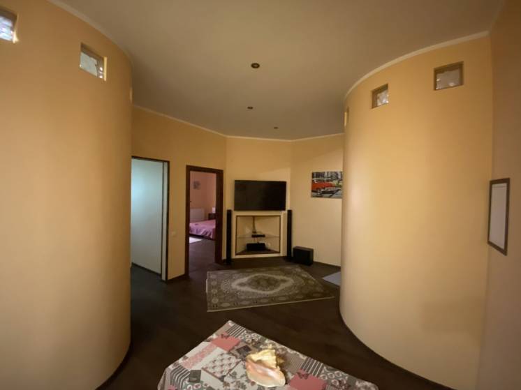 Аренда квартир: ул.  Почайнинская  
70 , Киев долгосрочно /F872244355-872244355-фото№1