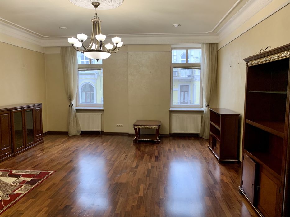 Аренда квартир: спуск  Андреевский  1а, Киев долгосрочно /F405923232-405923232-фото№1